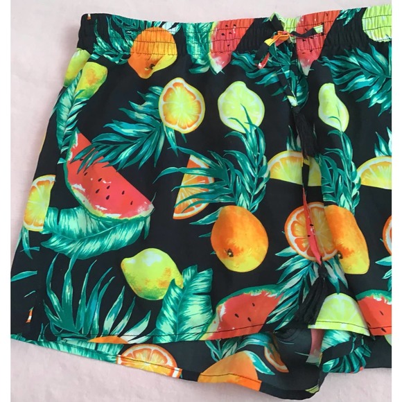 City Streets black shorts fruit theme size large - Picture 3 of 9